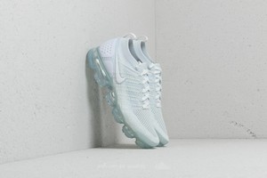 nike air vapormax flyknit 2 women's pure platinum