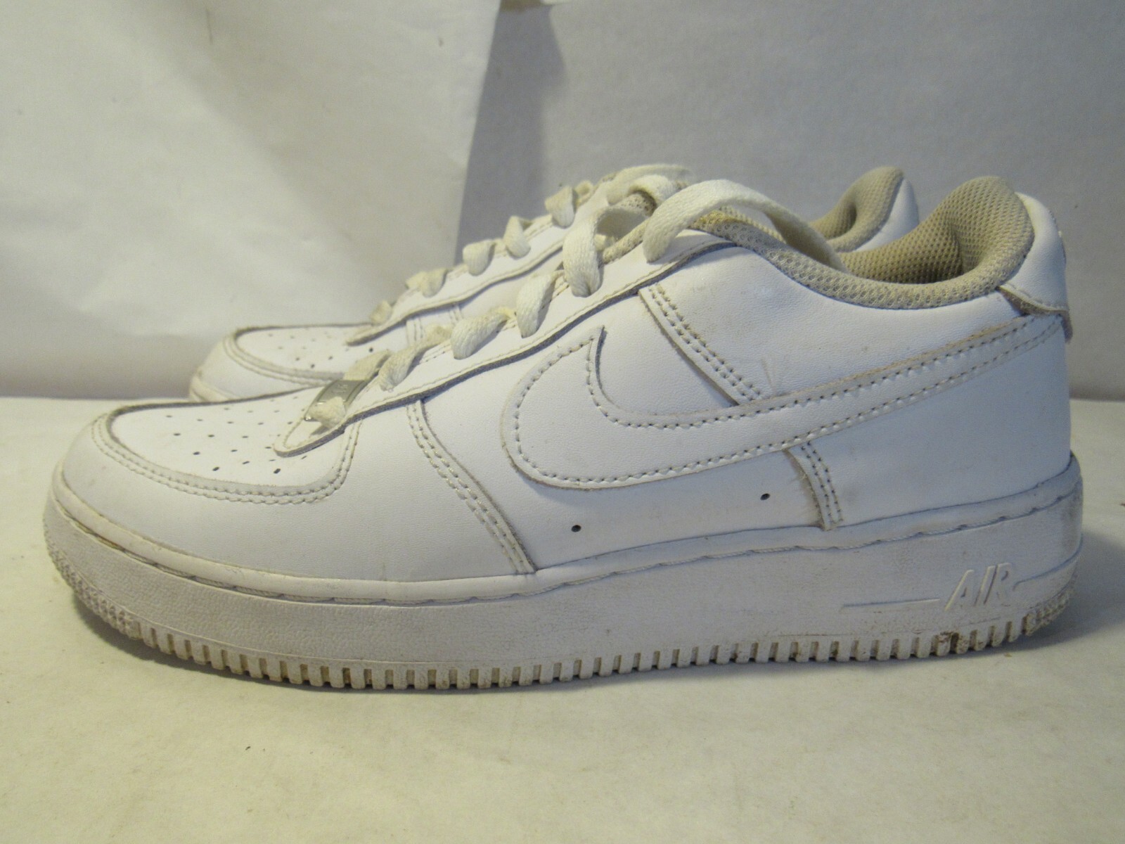 SAOLA Colorazione bianca Nike Air Force 1 Low GS tripla taglia 6Y DH2920 111 (U38K)