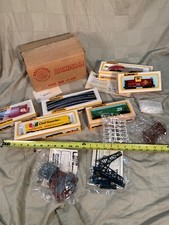 MINT BACHMANN TRAIN SET HO SCALE TRACK POWER PACK ELECTRIC Locomotive Caboose