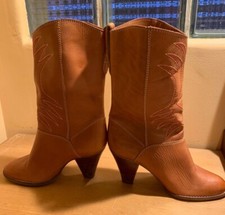 Women's Vintage Leather Fashion Boots SIZE 7B Fantastic Condition Carmel