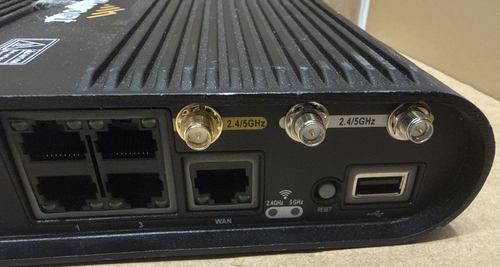Cradlepoint IBR1700-1200M-B Ruggedized Mobile Wireless Router Same AS Pictures - 第 8/11 張圖片