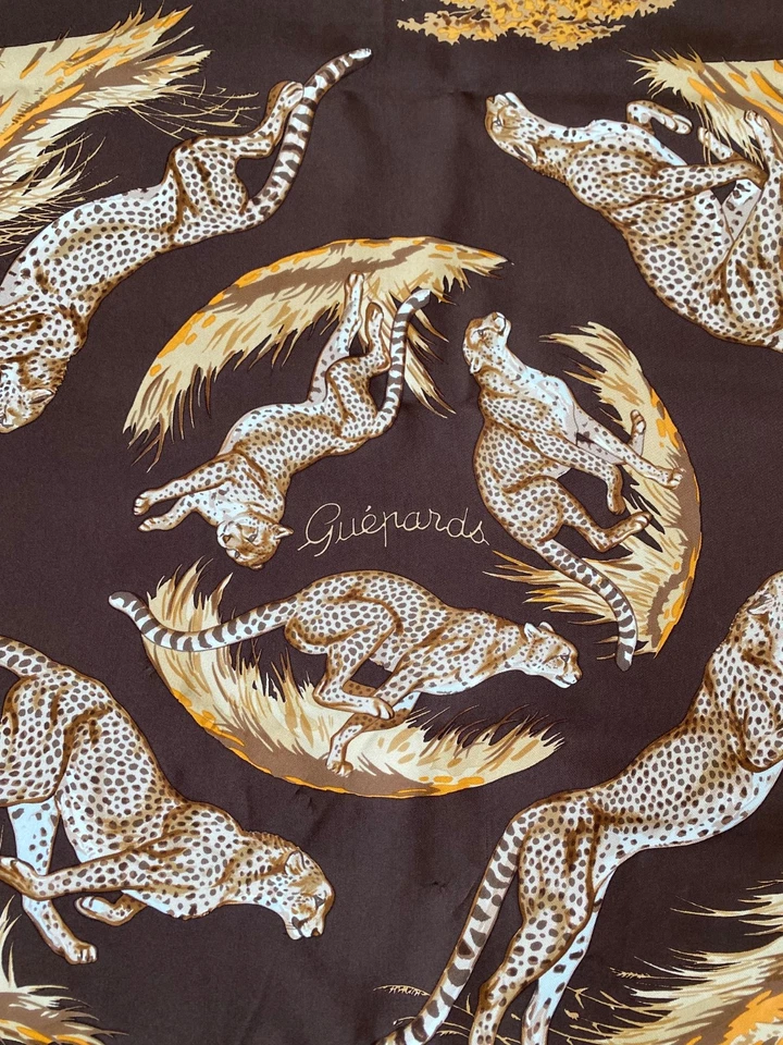 Hermes 2007 "Guepards" silk scarf design Robert Dallet Cheetahs, Excellent cond - Image 2 of 4