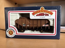 bachmann OO gauge 33-125A , 35 T Bulk Grain Wagon Chocolate Brown ,MINT UNUSED !