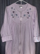 VTG House Coat Pink Zip Front Robe Embroidered Flowers Casual Nights