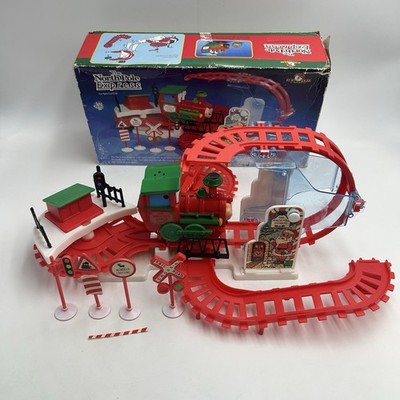 Christmas Train North Pole Express Kurt S Adler Whistle Engine Set READ