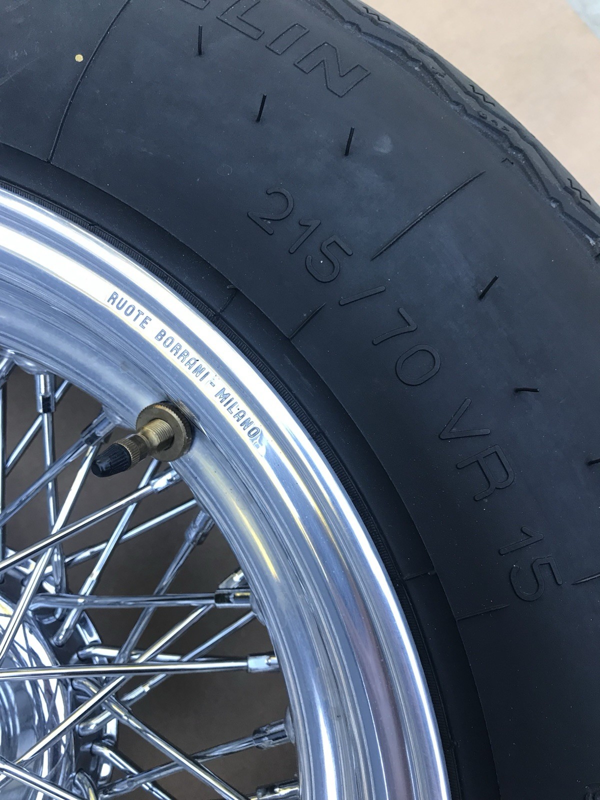 Ferrari 365 GTB Daytona Borrani 15" 4542 4300 Wire Wheels 15x7.5 15x9 W/ Tires