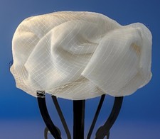 VTG XS-S UNIONMADE White Wedding Twisted Pillbox Hat w/netting 20  Head Circ.