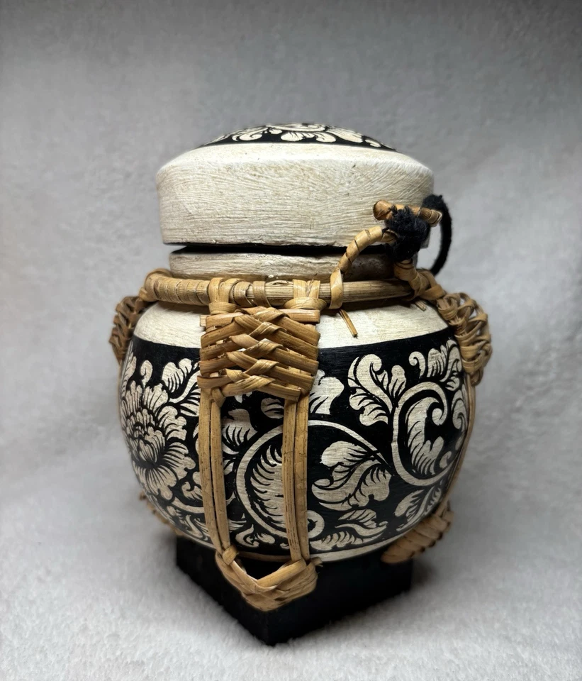 Cesta de arroz de bambú tejida tailandesa vintage caja con tapa floral pintada a mano decorativa Foto 3 de 4