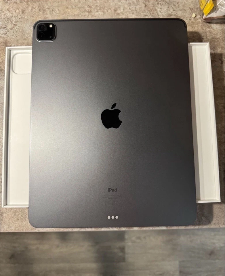 Apple iPad Pro 4. Gen 256GB, Wi-Fi, 12,9 Zoll - Space Grau