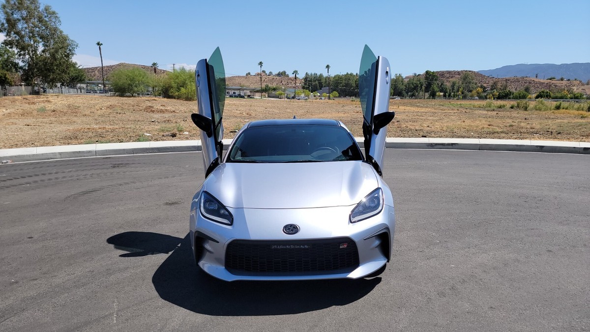 Toyota GR86 2022 - 2023 Vertical Lambo Doors Vertical Doors Inc