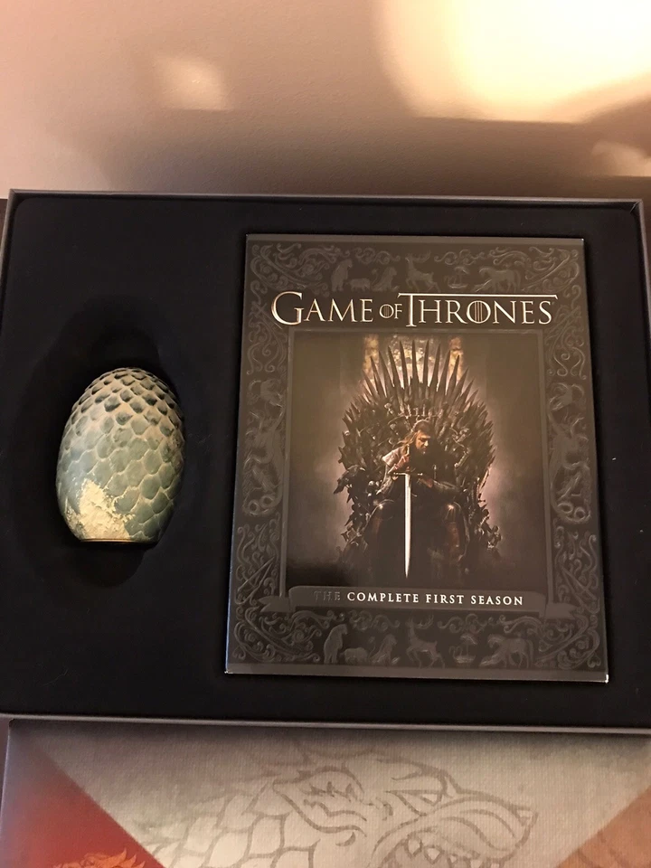 Game of Thrones Season 1,2,3, Collector's Edition Blu-Ray/DVD Combo VERY RARE - Image 3 of 4