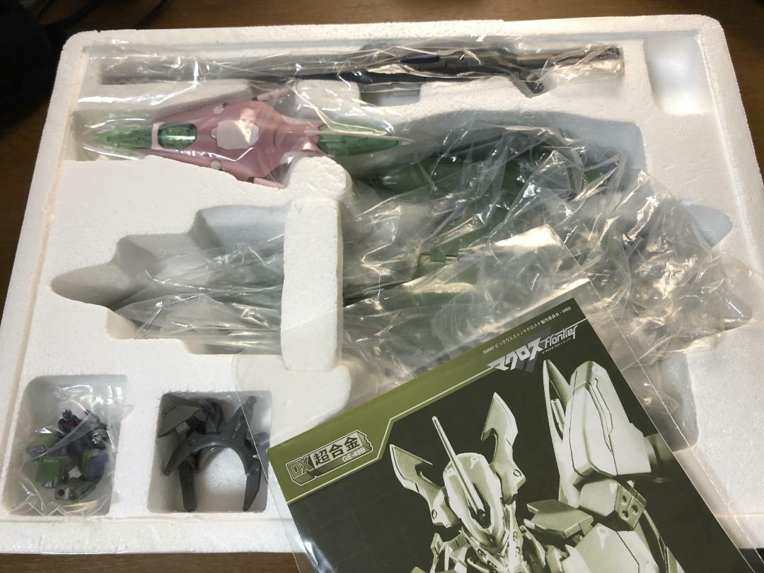 Bandai DX Chogokin VF-27β Lucifer Valkyrie Grace O'Connor Action