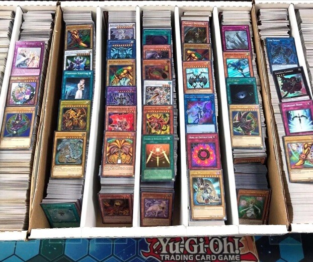 1000 YUGIOH CARDS MIXED LOT W/ 50 HOLO CARDS!