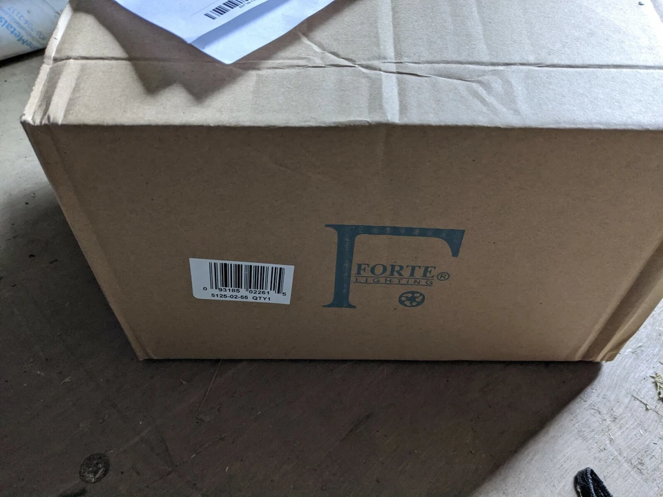 Aplique de níquel cepillado Lucian de 2 luces con vidrio opalino satinado Foto 4 de 4