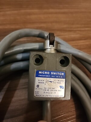 Honeywell Limit Switch, Cross Roller, Plunger 5A @ 250V VAC 914CE3-9 