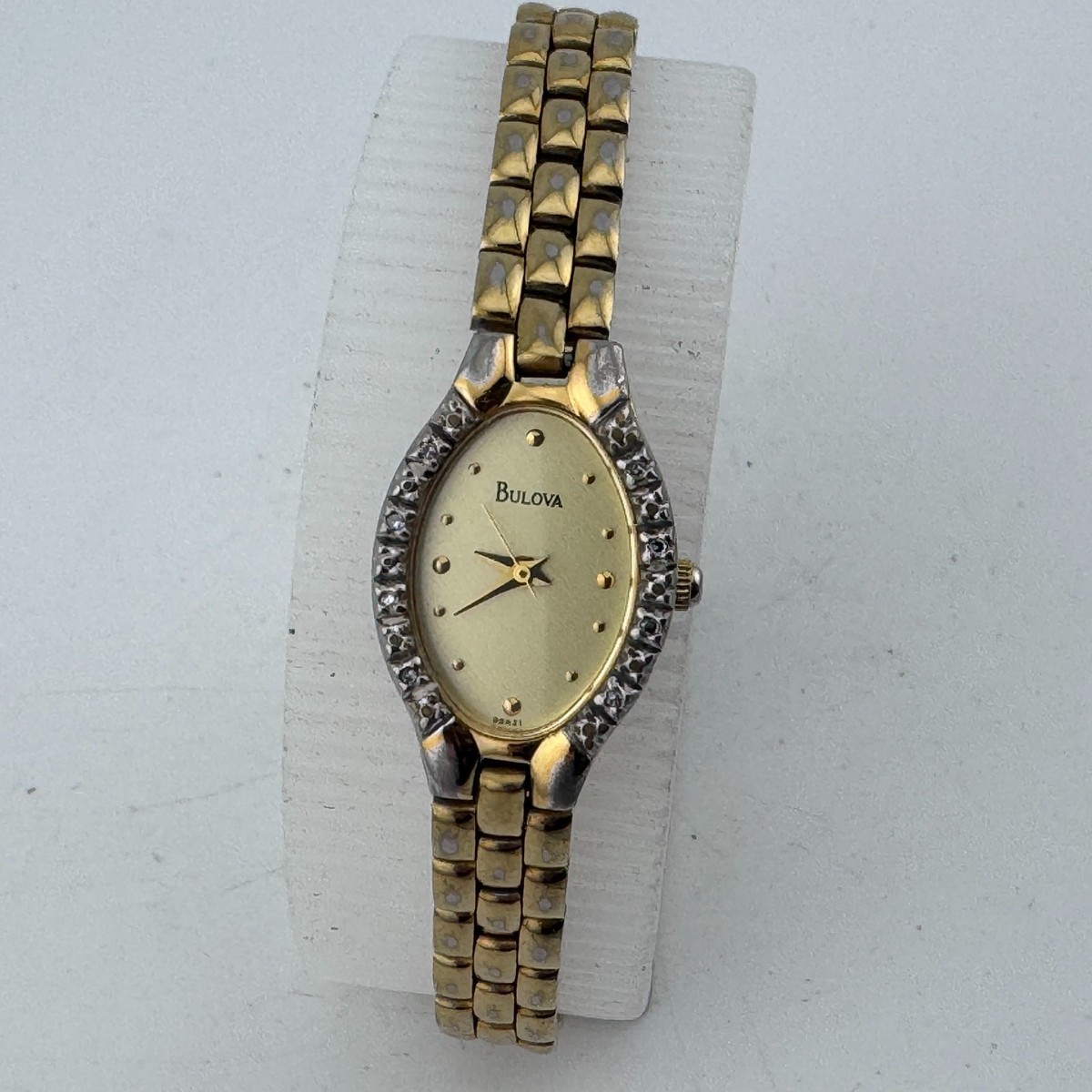 VTG Bulova Japan Quartz Watch Women Diamonds Gold Tone Oval New