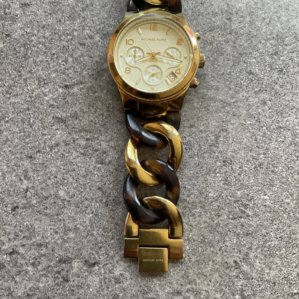 Women's MICHAEL KORS "Runway Twist" Watch MK-4222 w/ New Battery Works Great A17 - Image 4 of 4