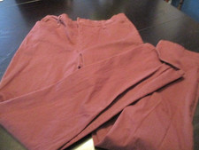GLORIA VANDERBILT AMANDA TROUSERS, PLUM COLOR IN SIZE 6