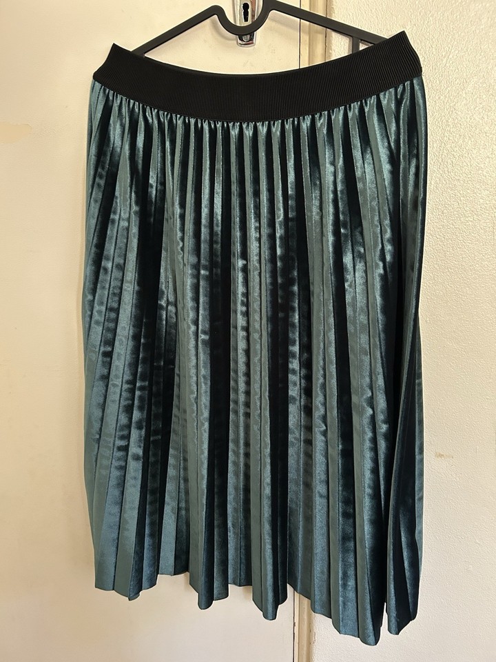 Ava Medium Size Metalic Green Pleated Skirt