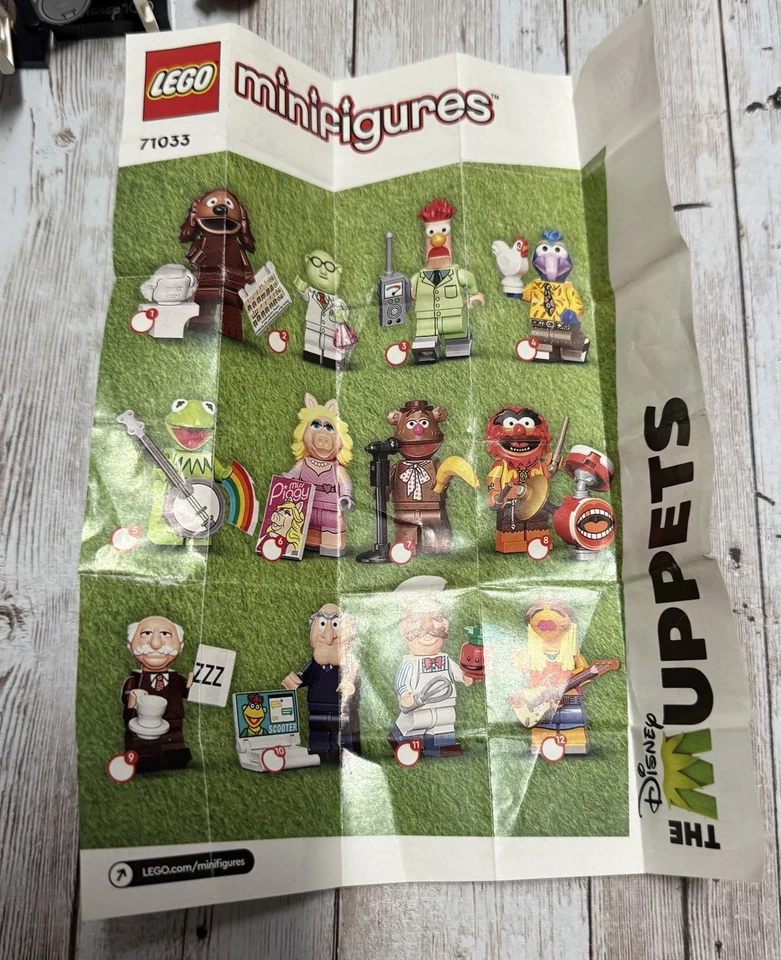 LEGO Muppets Series Minifigures Lot of 9 With Accessories & Box - Image 2 of 3