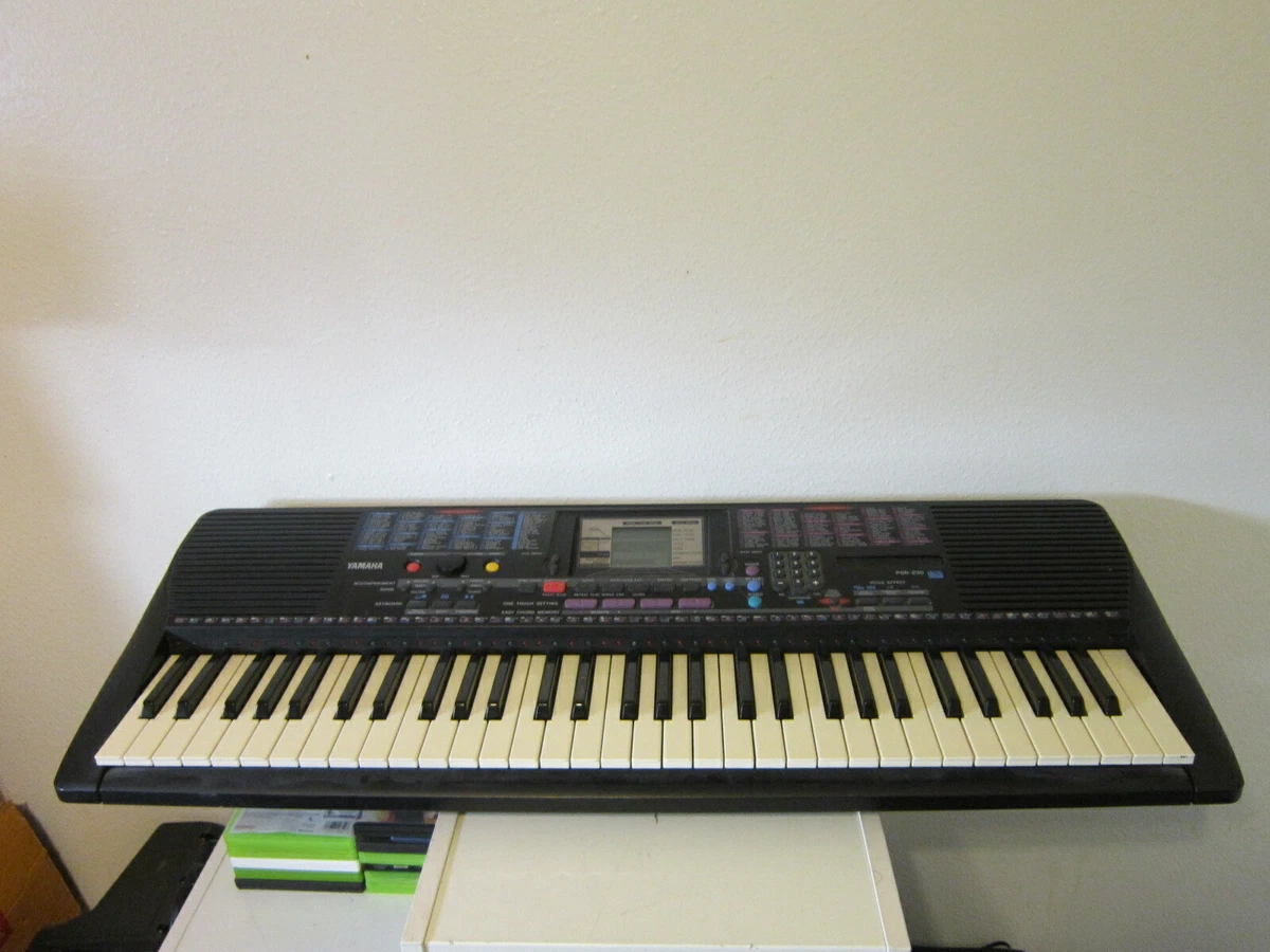 VINTAGE 61 Key Yamaha PSR-18 Electronic Keyboard Portatone w