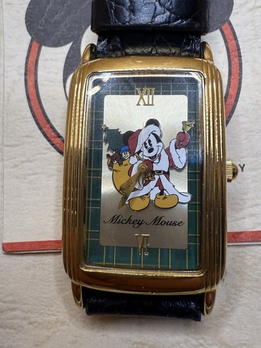 Fossil Limited Edition Mickey Mouse Santa Watch With Tin, #0842/1,000, Working - Picture 4 of 13