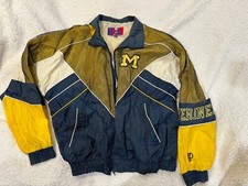 Vintage 90  s XL Pro Player Michigan Wolverines NCAA Windbreaker Jacket