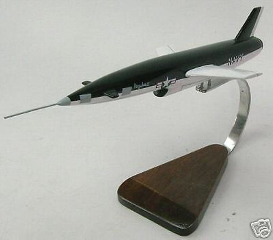 RGM-15 Vought Regulus-II Cruise Missile Desktop Wood Model