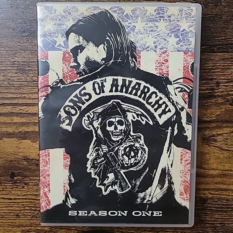 SONS OF ANARCHY Season 1 DVD 4 Disc Set Katey Sagal Ron Perlman FREE SHIPPING