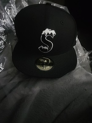 Supreme New Era 59Fifty Box Logo 7 1/4 Frosted Iced S Logo Black Bogo Deadstock