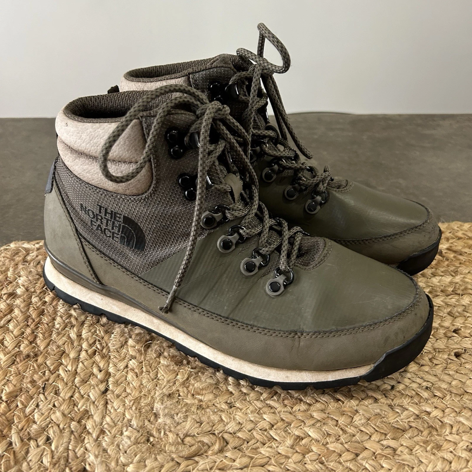 The North Face Men’s 8 Green Hiking Boots