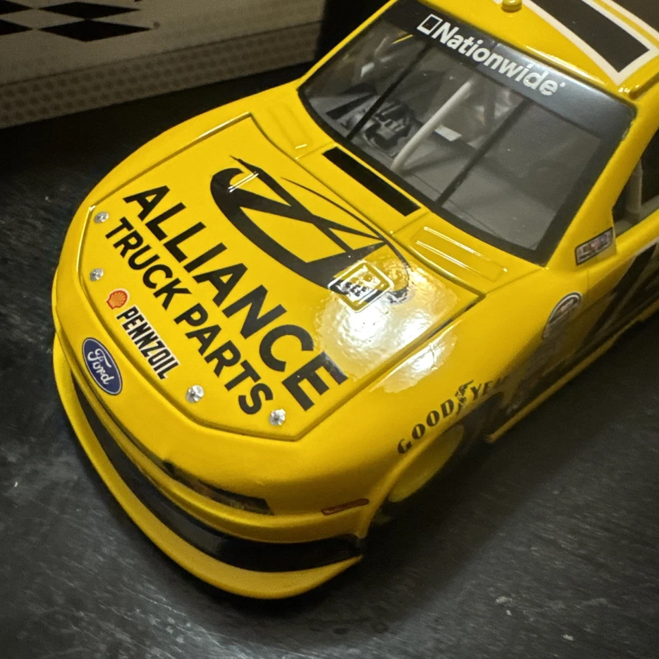 Sam Hornish Jr. 2013 #12 Alianza Mustang 1/24 Foto 2 de 4