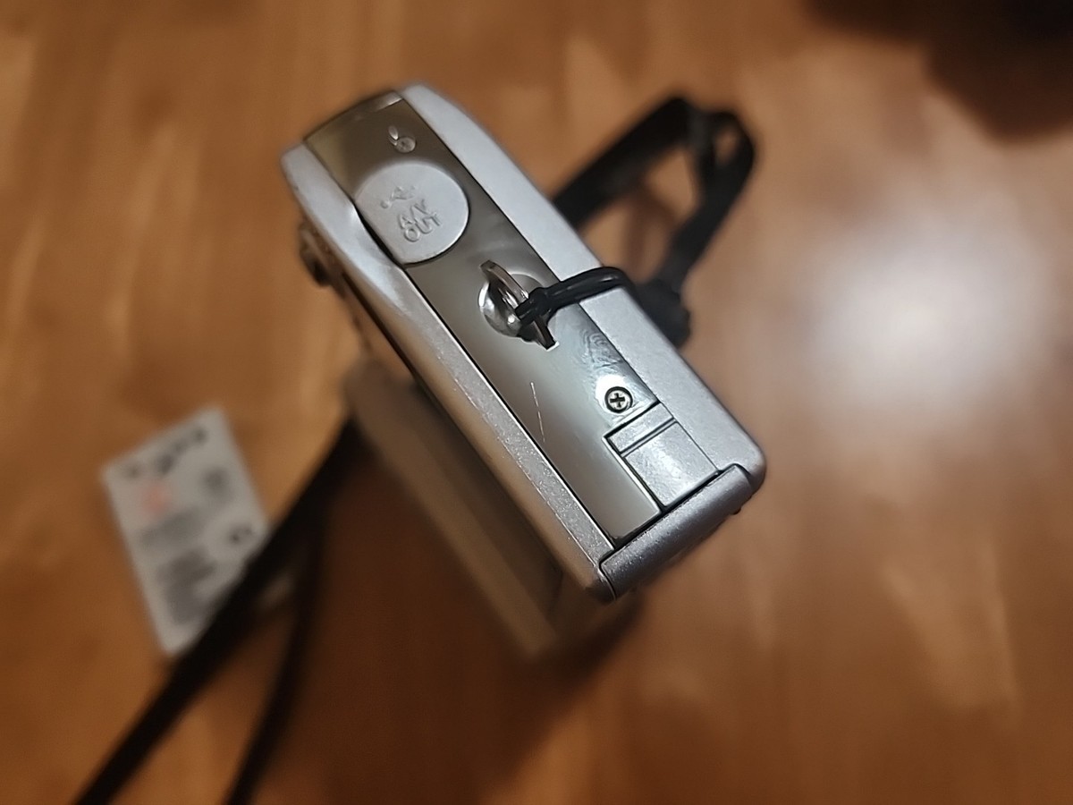 Very Clean] Nikon Coolpix S10 VR Digital Camera Silver | eBay