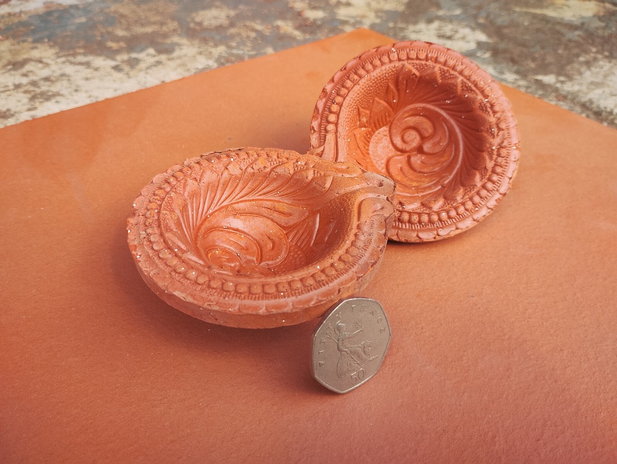 Indian Oil Lamp Clay Diya/Diva Candle Pot - Diwali Pooja Favours