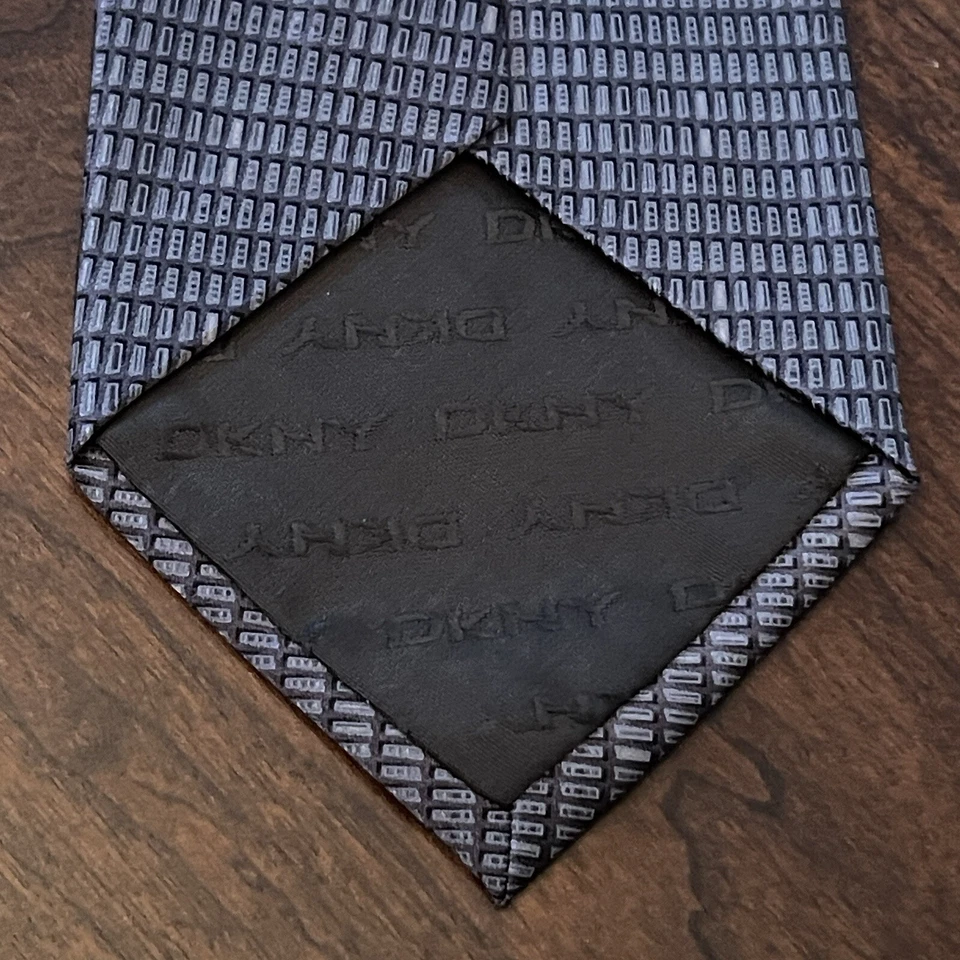 Corbata de cuello vintage gris Dkny 100 % seda importada para hombre hecha en EE. UU. Foto 2 de 4