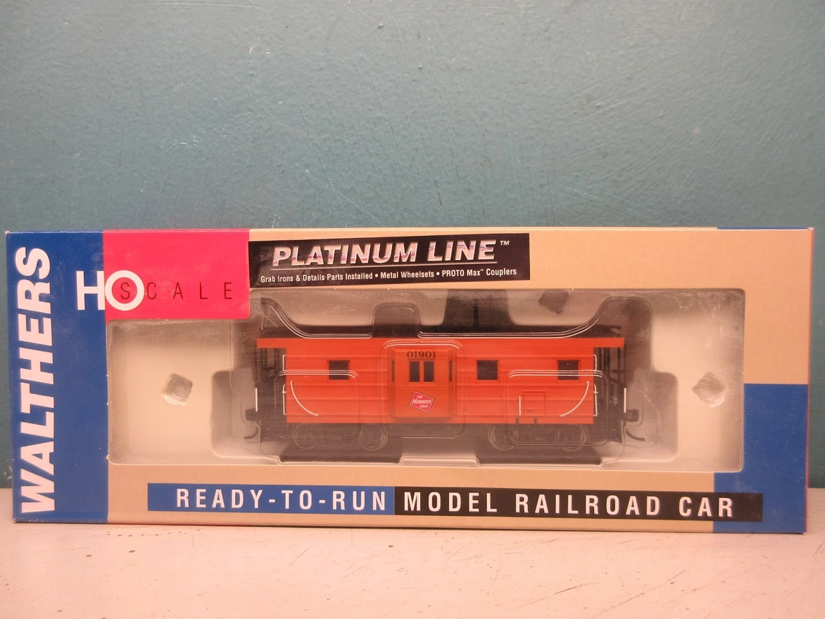Walthers Mainline (HO) 60' Pullman-Standard Bulkhead Flatcar (48' IL