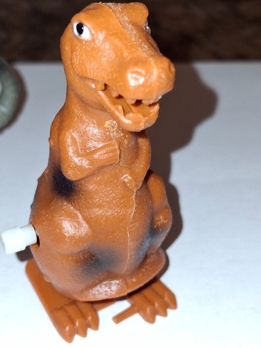 Lot of 3 Vintage Dinosaur Wind-Up Walking 2-3” Figures, T Rex, Brachio, Barney - Picture 7 of 8