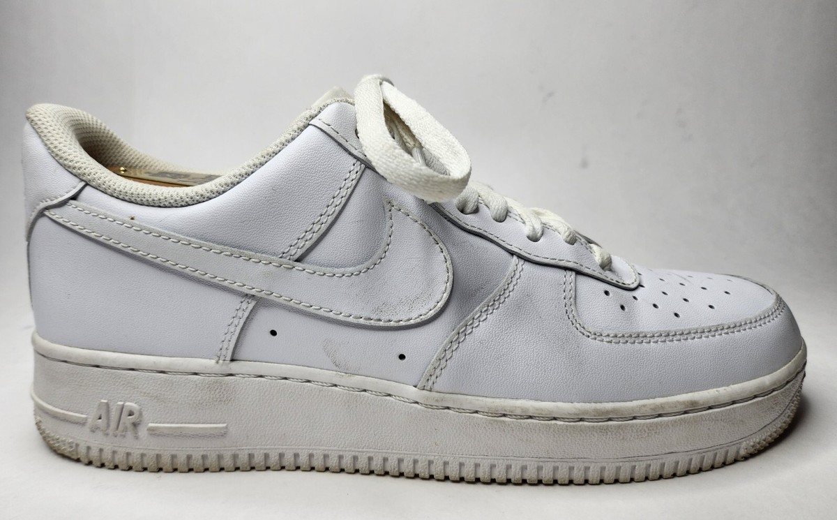 Nike Womens Air Force 1 '07 Shoes Size 10 US White Sneakers