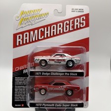 Johnny Lightning Twin Pack 1971 Dodge Challenger 1970 Plymoth Cuda New In Box