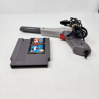 Super Mario Bros and Duck Hunt w/ Gray Zapper Nintendo NES Cartridge Only Tested
