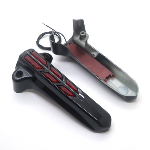 Luz LED negra para cubiertas de patas de horquilla inferior para Harley Touring FLHR FLHX FLHT 14-17 - Imagen 10 de 10