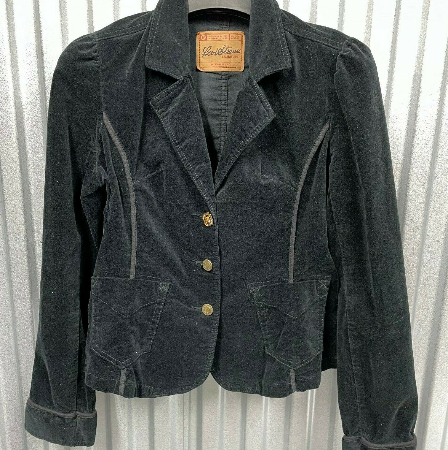 Levi’s Women black Velvet Trucker Jacket Casual Size… Gem