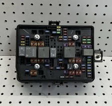 2020-2023 Chevrolet Silverado 2500 Fuse Box OEM