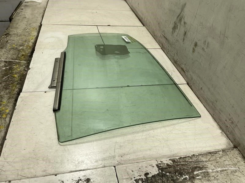 2008 TOYOTA CAMRY LE VIDRO TRASEIRO DIREITO DO PASSAGEIRO PORTA LATERAL FABRICANTE DE EQUIPAMENTO ORIGINAL+ - Imagem 4 de 4