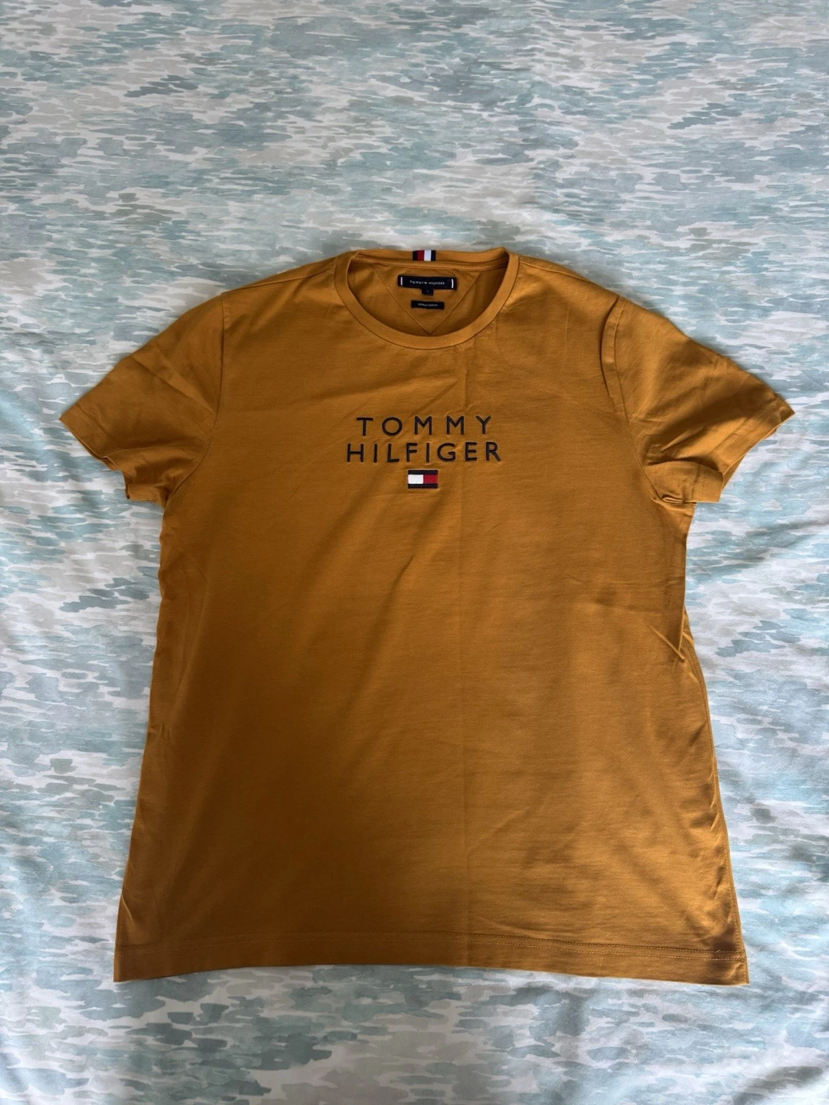 Tommy Hilfiger Men’s T Shirt Mustard Yellow Large L