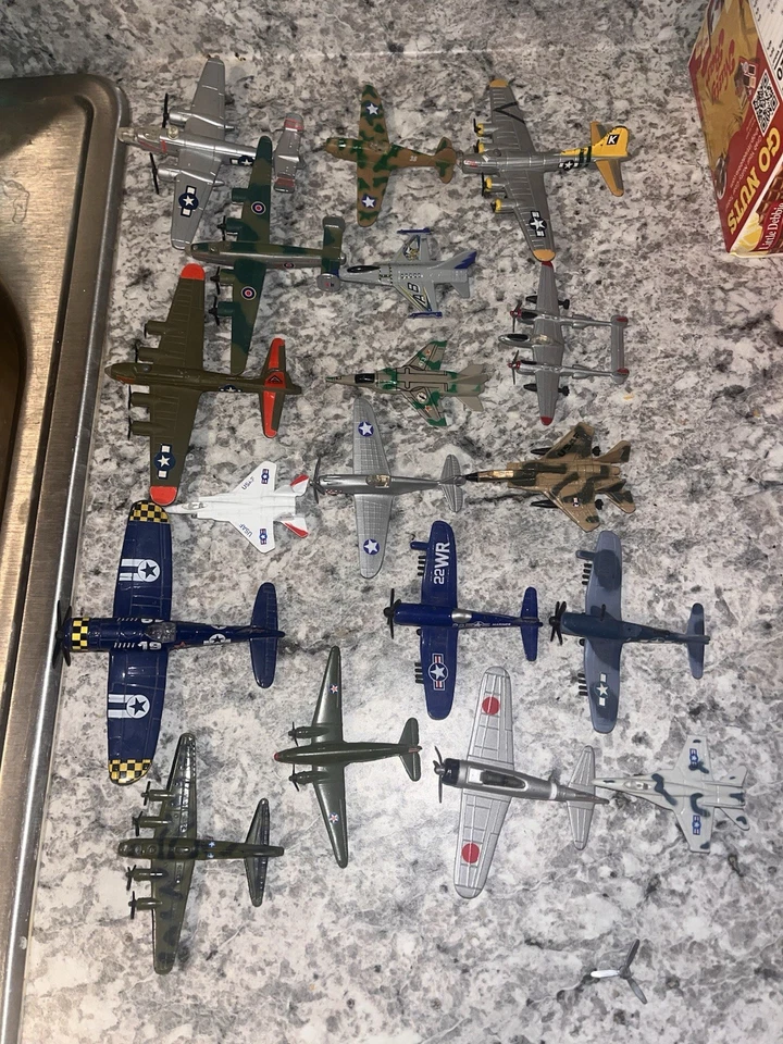 Lote de colección de aviones de juguete vintage Foto 2 de 3