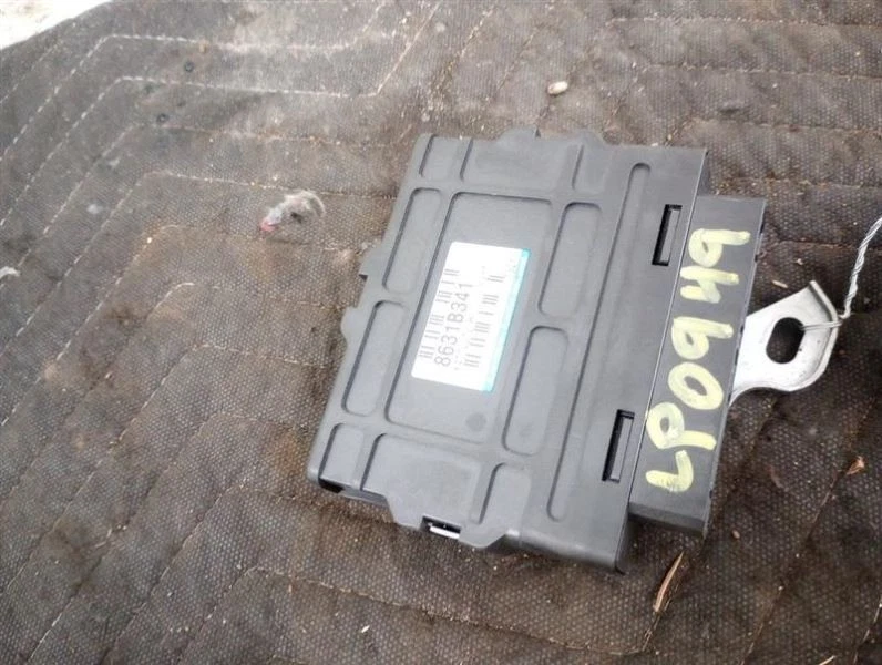 2016 Mitsubishi Outlander Transfer Case Chassis ECM 2758182 - Image 2 of 4