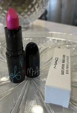 MAC fafi Fun ‘N’ Sexy Glaze Lipstick 