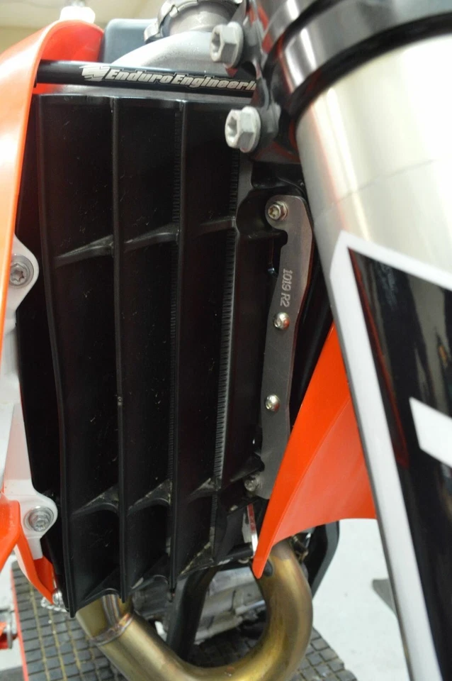 Enduro Engineering 11-1019 radiator braces fits 2019-2023 KTM Husqvarna 125-501 - Image 3 of 4