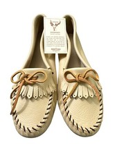 Minnetonka Deerskin Ladies Champagne Deerskin Moccasin Shoes 12